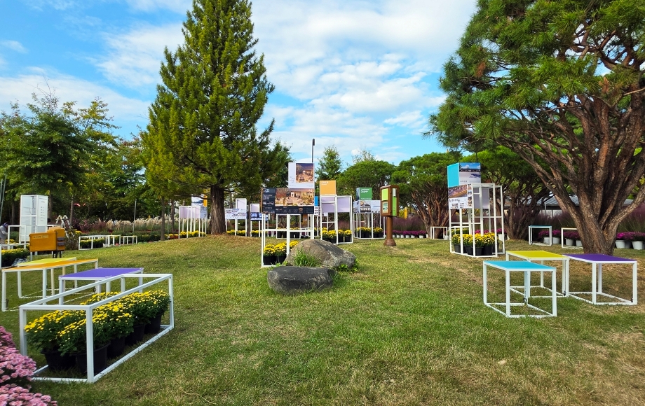 산업디자인학과, 2026 유성국화축제에서 ‘PUBLIC DESIGN DAEJEON’ 팝업갤러리 선보여 이미지