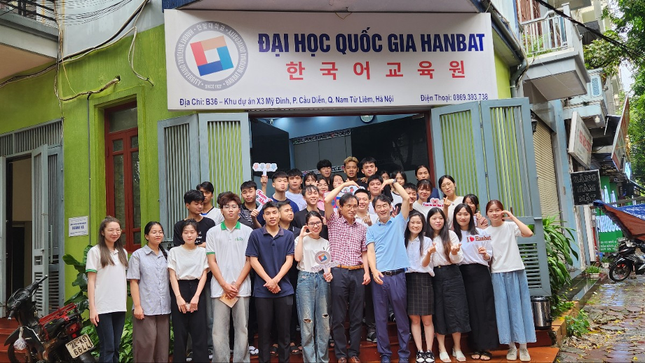 베트남 하노이국립경제대학교(National Economics University) 등 방문 이미지