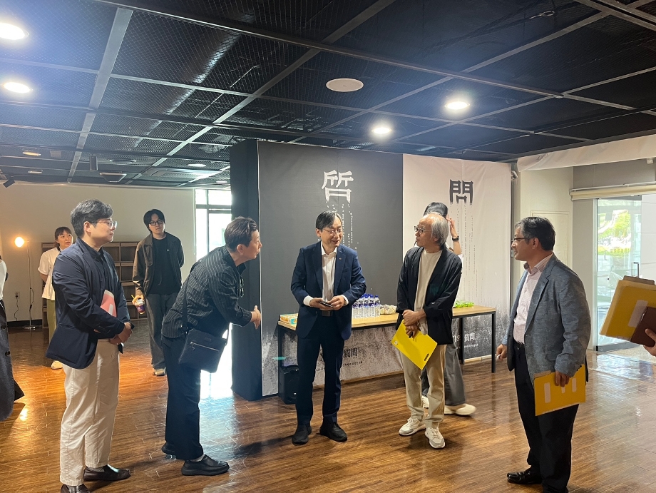 2025학년도 건축학과 졸업전시 [XXI의 質問] 이미지
