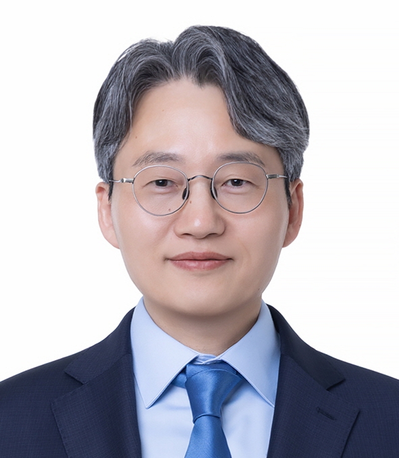 Professor Yun Rin Ranks 1st and Professor Song Bok-seob Ranks 2nd in the 10th Presidential Candidate Election of Hanbat National University 이미지