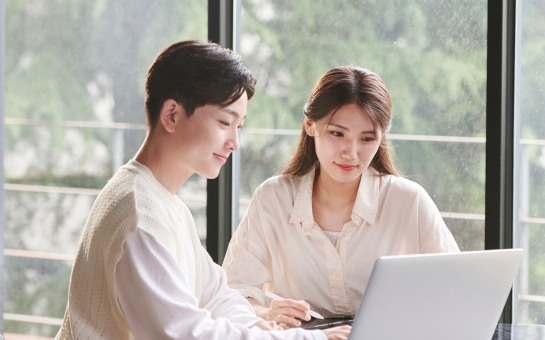 융합자율대학은 자율전공학부, 공학건설학부, 정보기술학부, 인문사회경상학부, 융합다전공학부로 구성되어 있으며, 학생들은 1년간의 진로 탐색 과정을 통해 자신의 특성과 재능을 바탕으로 적합한 전공을 자율적으로 선택하여 2학년으로 진급할 수 있습니다.  융합자율대학은 학생들이 다양한 전공에 대한 폭넓은 정보와 경험을 바탕으로 전공과 진로를 주도적으로 설계하고 선택할 수 있도록 유연한 교육과정을 제공하며, 학생들의 자율성을 극대화하는 학습 환경을 조성하는 것을 목표로 합니다.